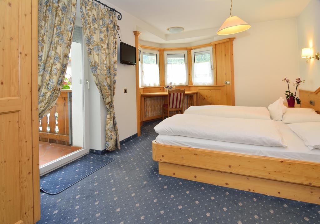 Hotel Silvana Selva di Val Gardena Szoba fotó